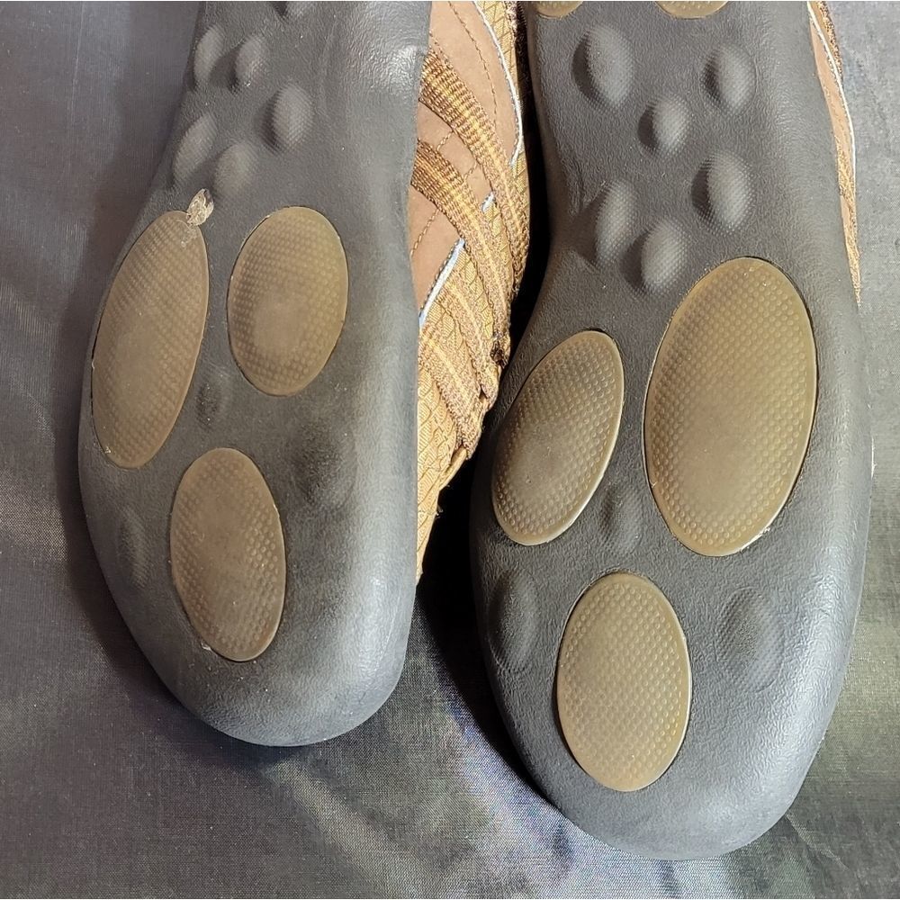 PRIVO SLIP ON SHOES BY CLARKS - Picture 15 of 15